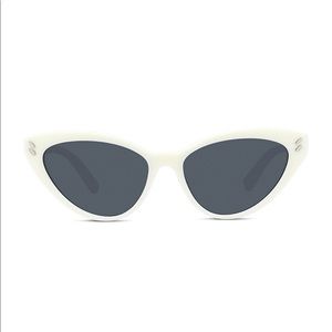 STELLA MCCARTNEY 55 mm Cat Eye Sunglasses